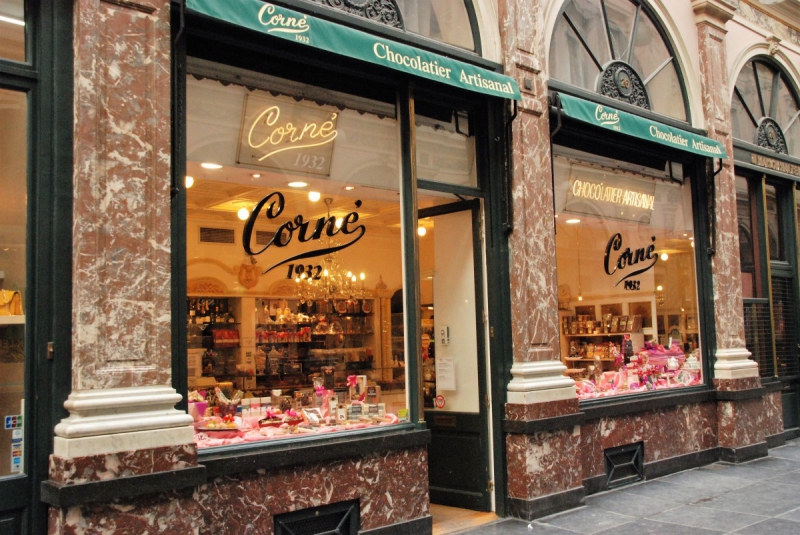 vente-BAGNOLS EN FORET-min_chocolate_chocolaterie_shop_luxury_chic_gallery_brussels_belgium-558146