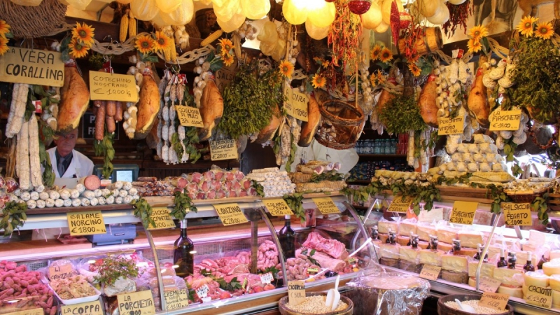 vente-BAGNOLS EN FORET-min_norcia_butchery_cold_cuts-342231